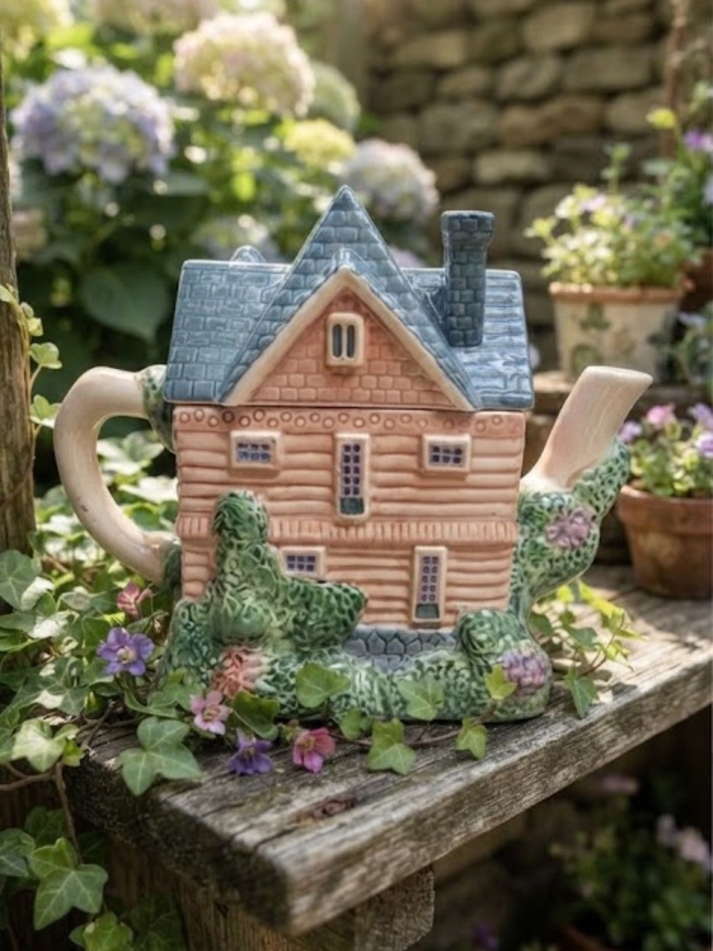 Flowers Inc Balloons H. BeaugArt Teapot House Hand Painted  In Good Condition